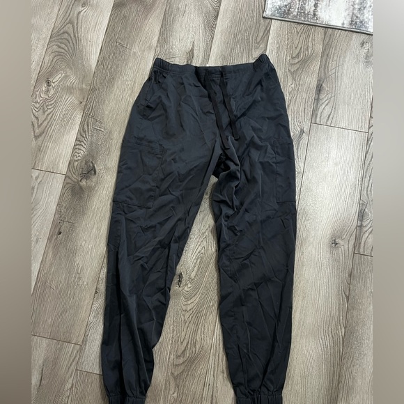 Wonderwink women’s gray Jogger scrub pants. Size small, petite - Picture 1 of 5